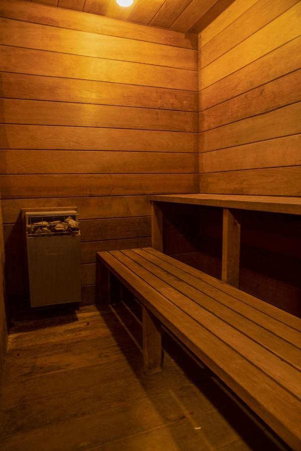 The Big Texan - Cabins And Wagons Amarillo Bagian luar foto